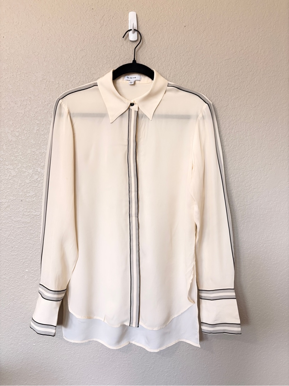Reiss Bailey Side Striped Blouse Button Down Long Sleeve Cream Size 2 - Picture 3 of 15
